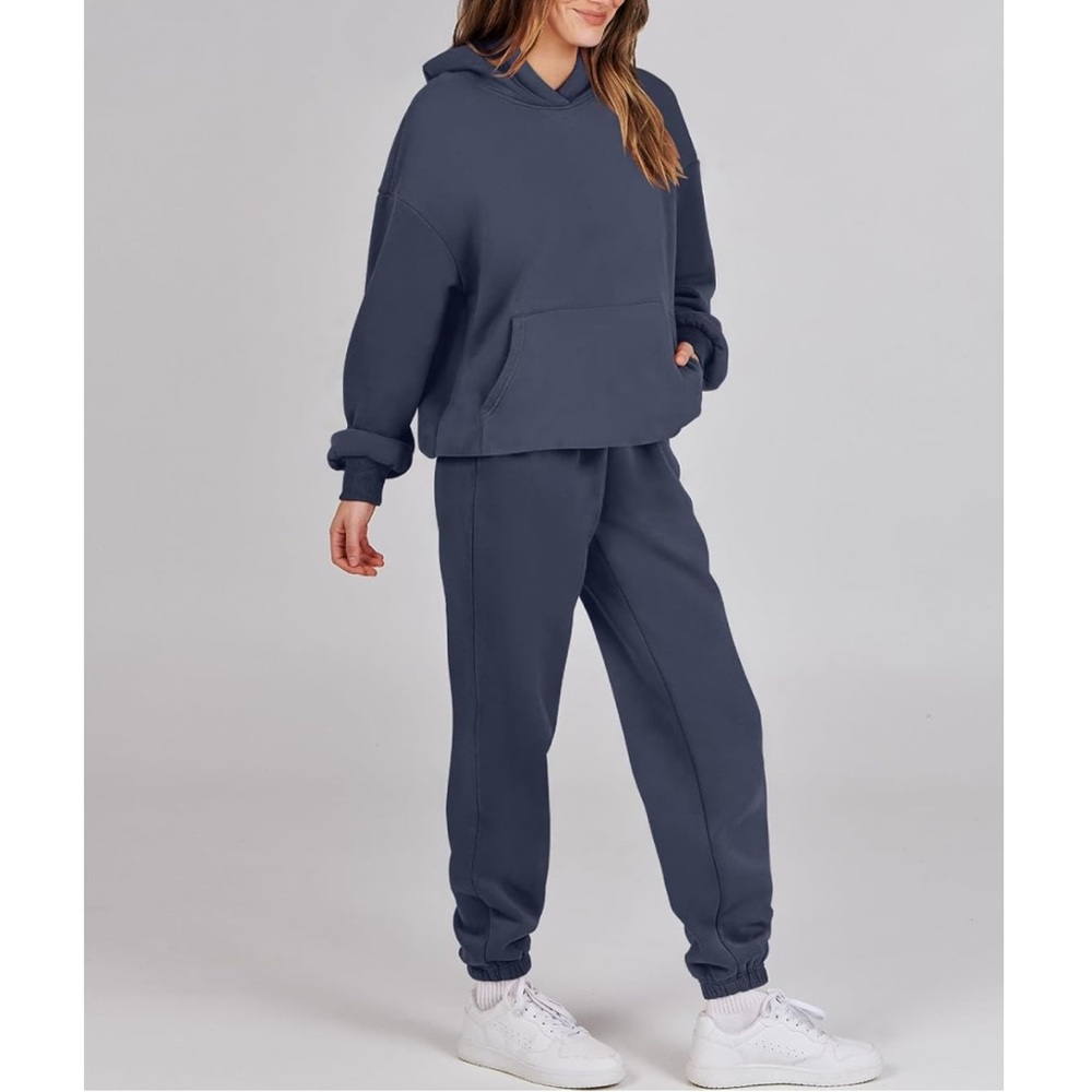 Navy Blue Sweatsuit Fleece Lined Sweatshirt and Sweatpants